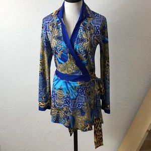 Collar side tie top
